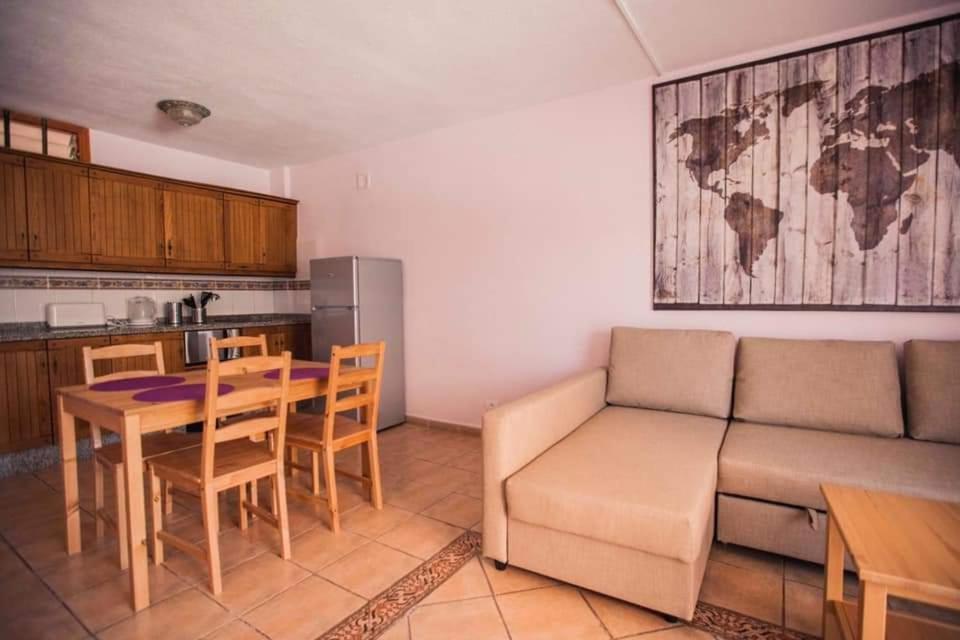 Apartment Avenida Puig Arona  Buitenkant foto